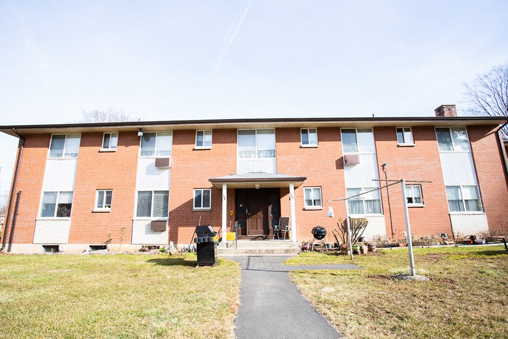 Crestwood Park I Apartments, 105 Stoddard Drive, Meriden, CT RentCafe